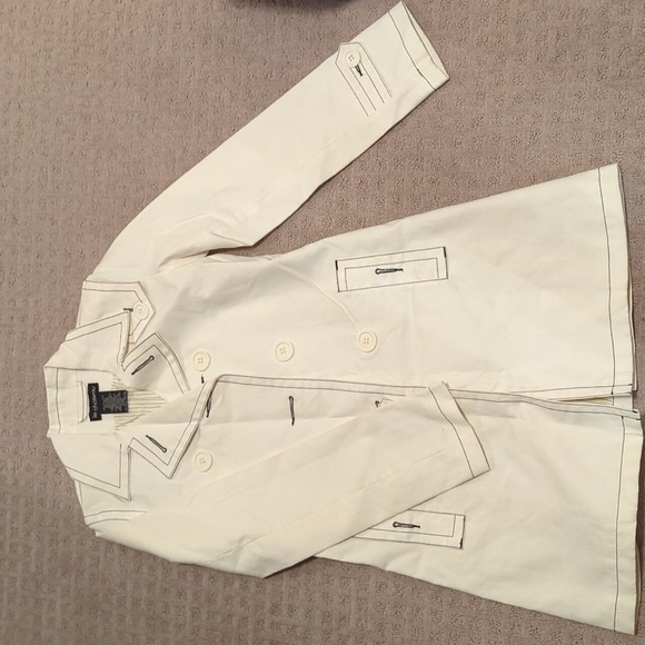 Coat - Picture 1 of 3